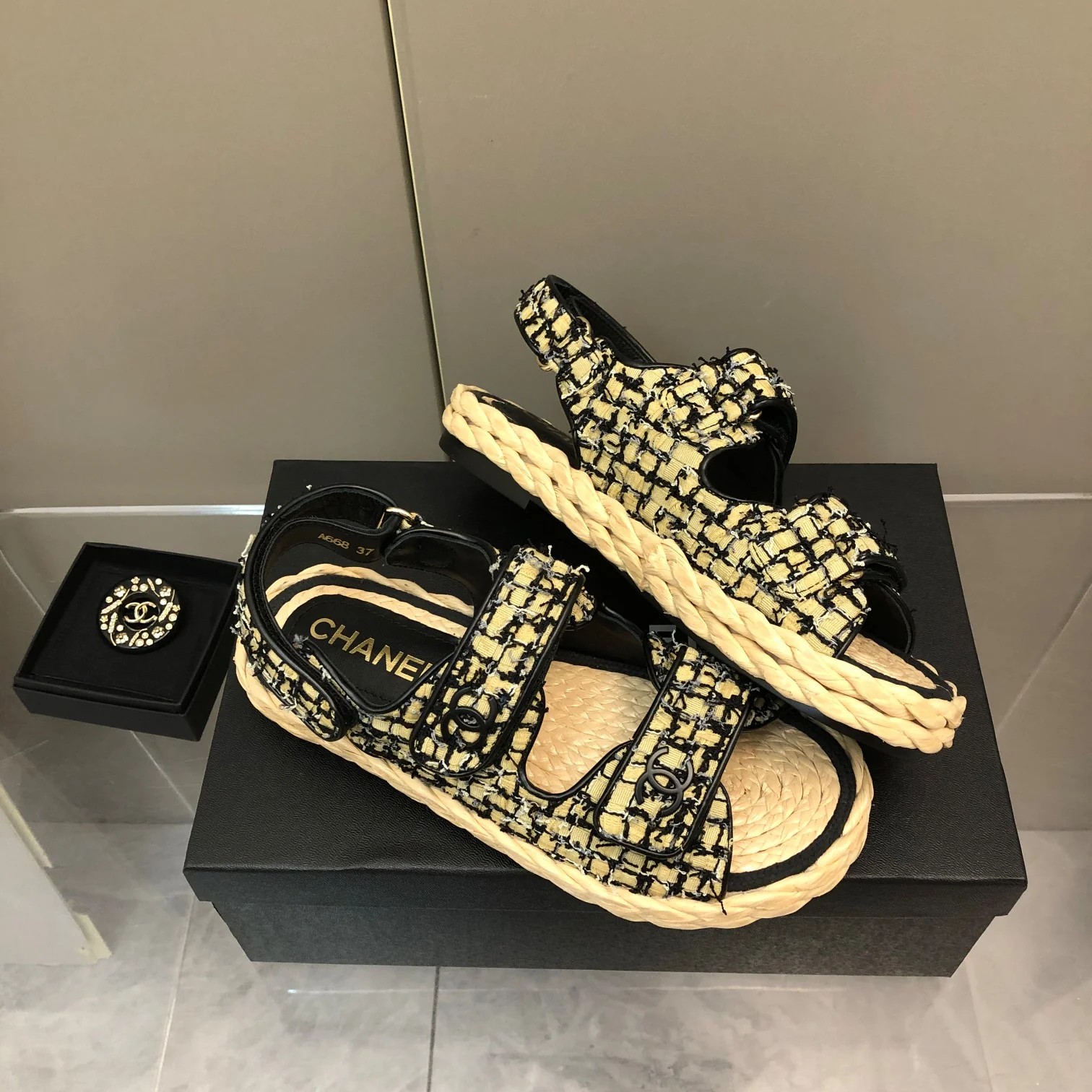 Соломенные сандалии Chanel - 1