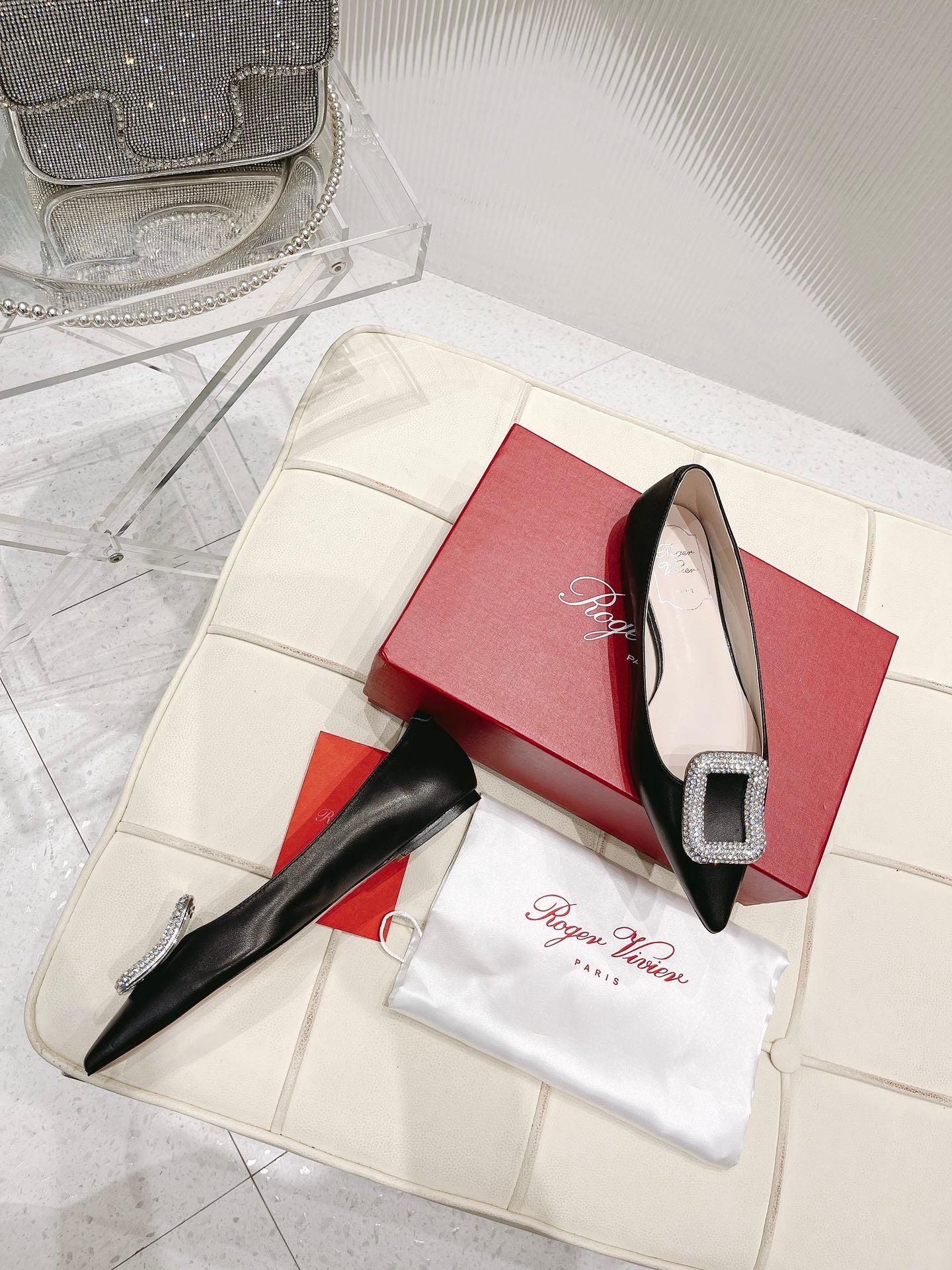 SF Ferragamo - Туфли-балетки с острым носком