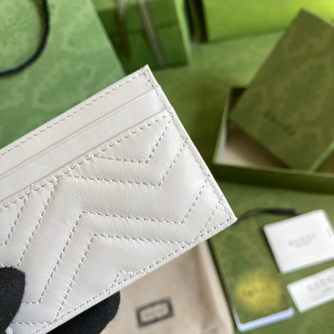 Gucci 卡包／卡片夹／名片夹