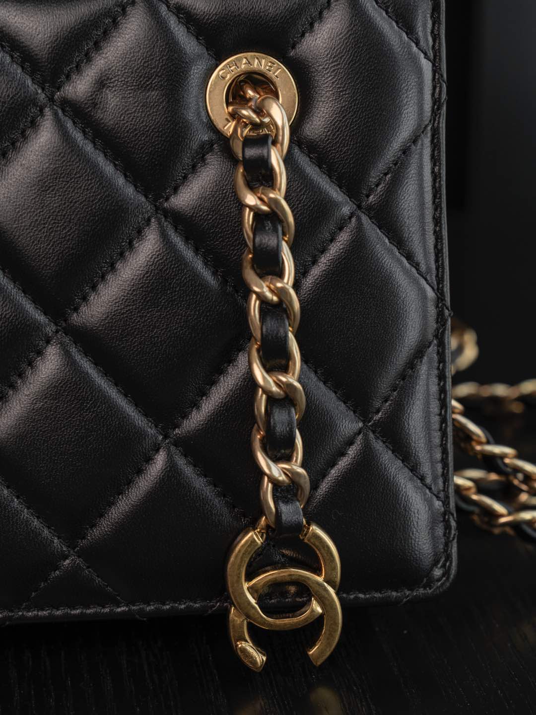 Сумка для ужина в стиле ретро с подиумом, 24 карата - черная.