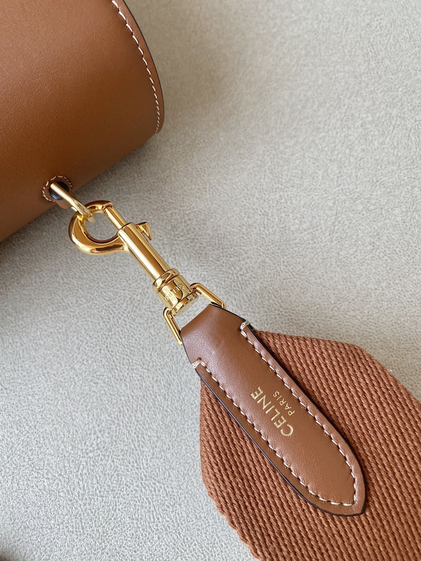 Сумка Celine из мягкой телячьей кожи с 16 узорами - 4