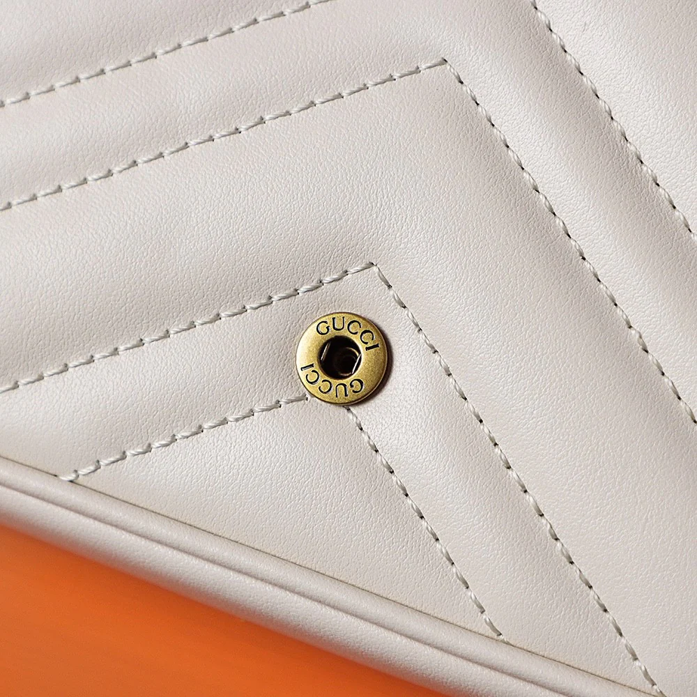 Сумка через плечо Gucci Marmont на цепочке - белая