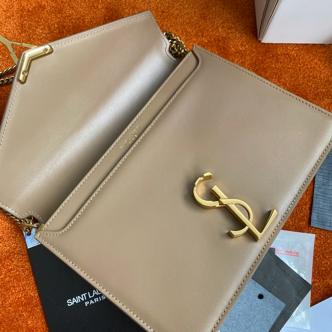 Сумка-конверт YSL Cassandra из гладкой плетеной ткани