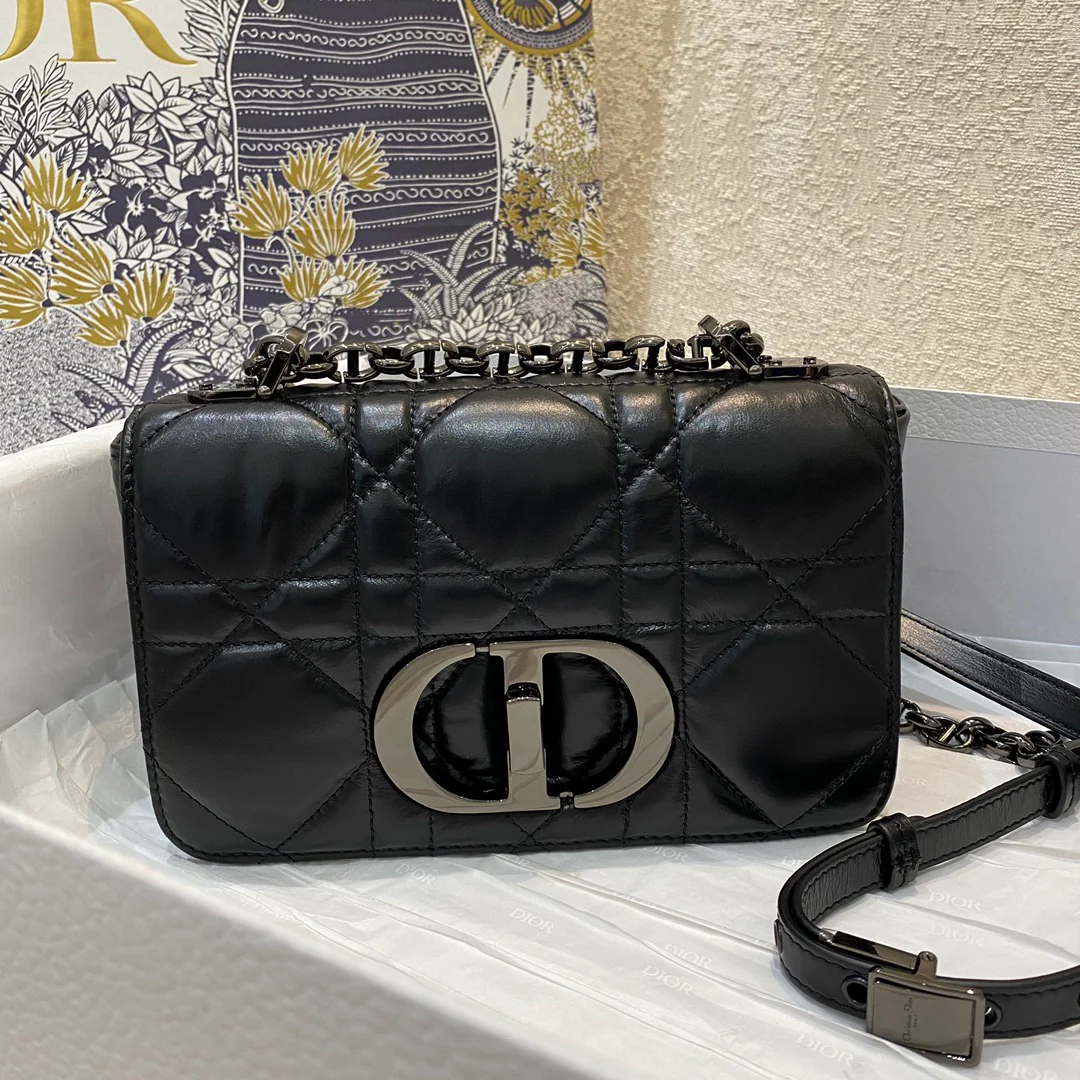 Стеганая косметичка Dior Caro, маленький размер, черная.