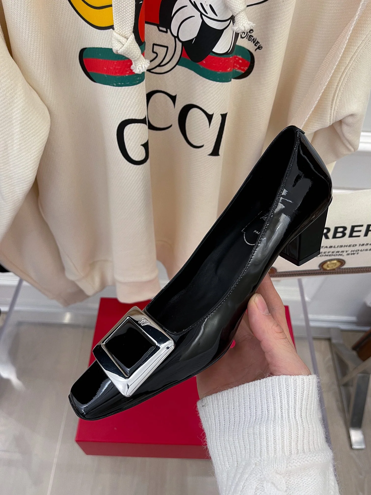 Блочный каблук RV-4-5 см - черный с серебряной пряжкой