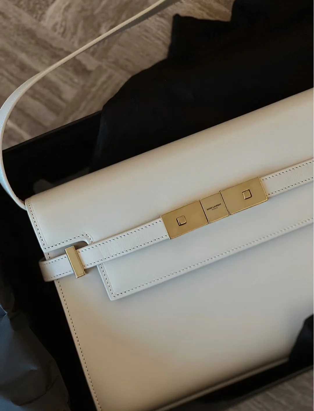 Зубочистка YSL Manhattan, большая, белая.