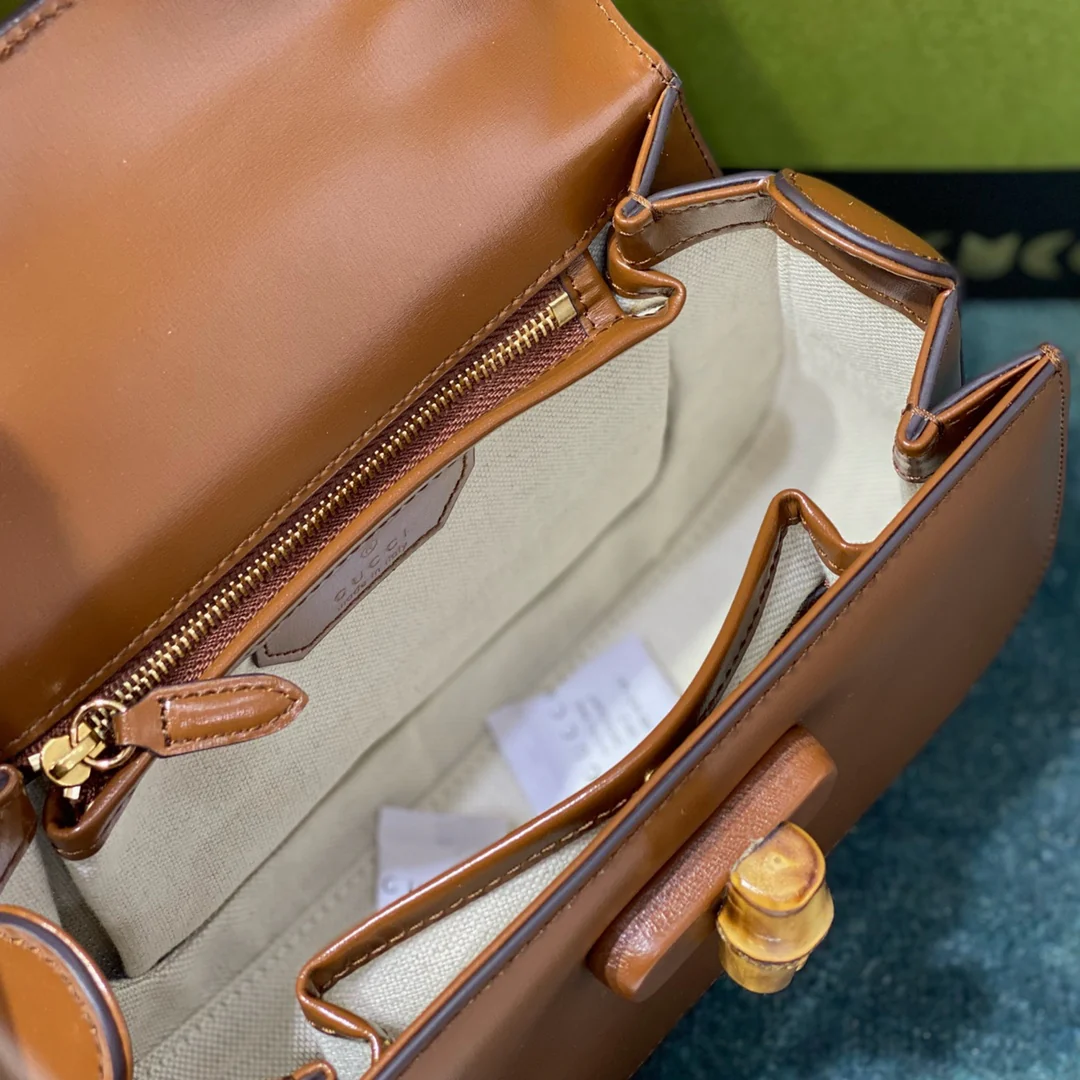 Коллекция ретро-сумок Gucci из бамбука - 1