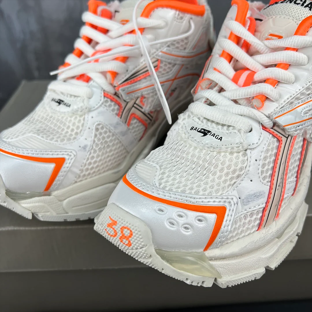 Кроссовки Balenciaga Runner - унисекс - белые с оранжевым