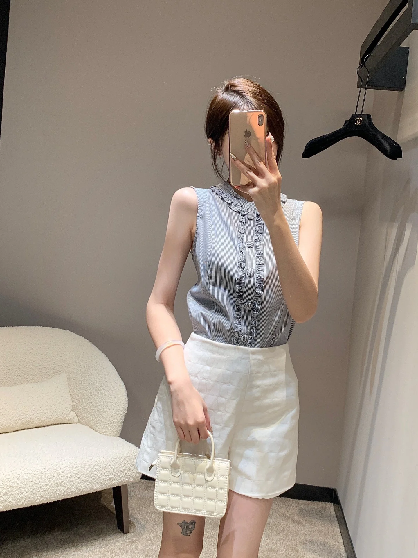 Chanel 2403 - Полосатый жилет без рукавов с оборками