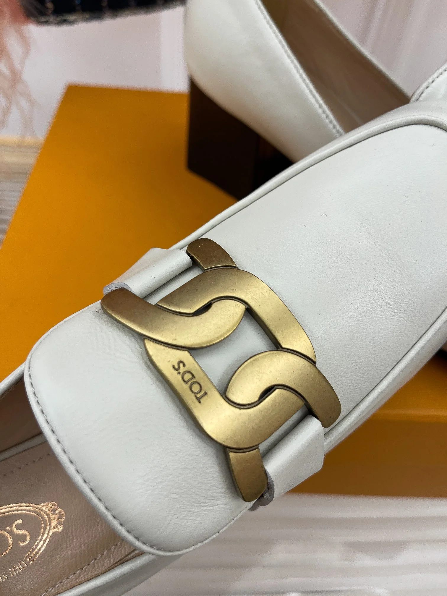 Tods - Лоферы с металлической пряжкой