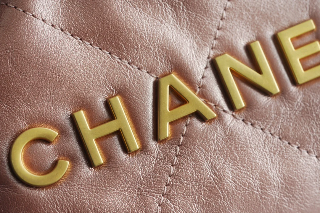 Chanel - Новая сумка 22 - Розовое золото