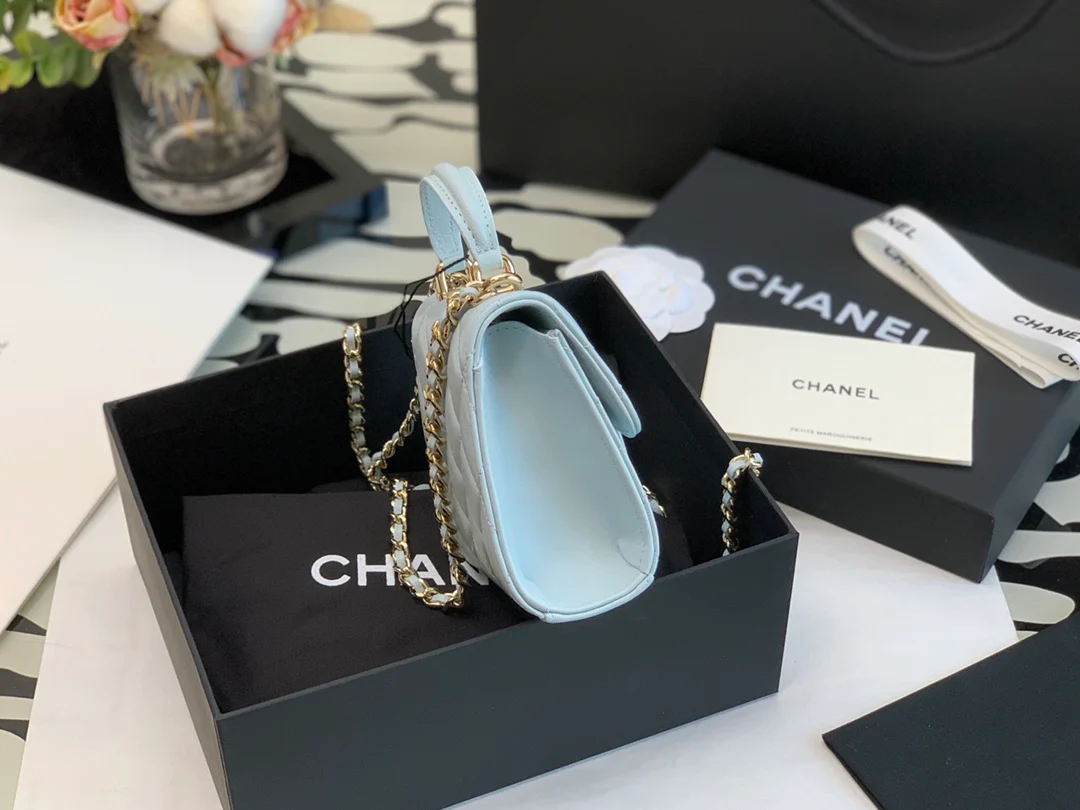 Мини-сумочка Chanel в виде коробки с ручкой - синяя