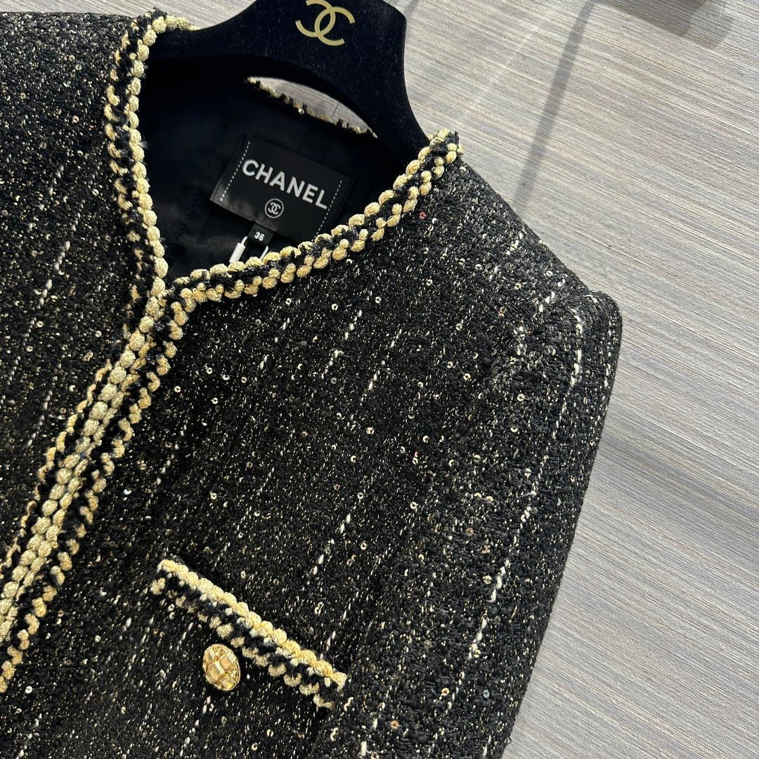 Chanel 2403 - Starry Night Heavy Metallic Two-Tone Hand-Wave Strap Black and Gold Jacket