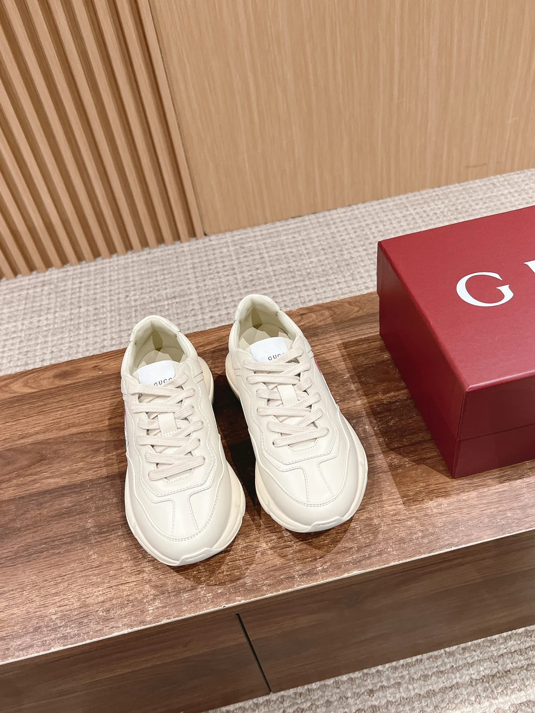Кроссовки Gucci 2024 Letter Dad Shoes - бежевые