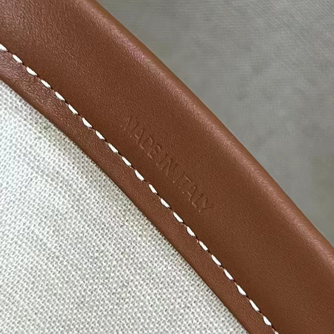 Сумка-шоппер Celine Cabas Thais с принтом - большая, бело-красная.