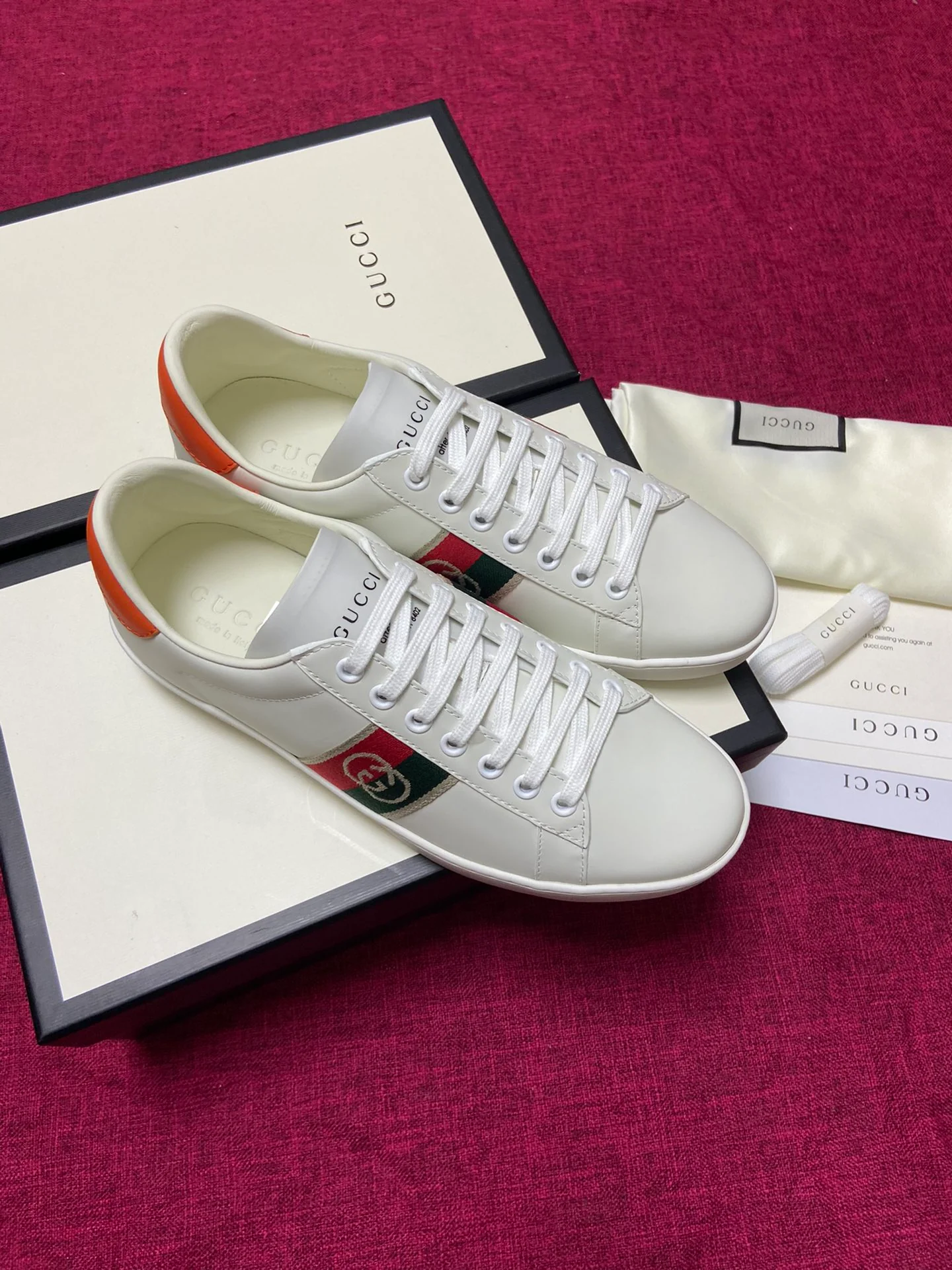 Белые кроссовки Gucci - Кроссовки - Повседневная обувь - 1