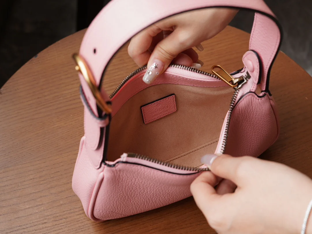 Сумка через плечо из коллекции Gucci Aphrodite - Розовая