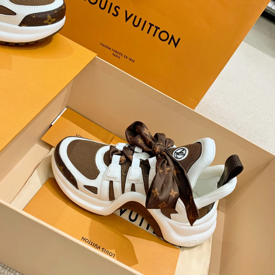 Серия LV-Archlight - Новые кроссовки для папы - 8