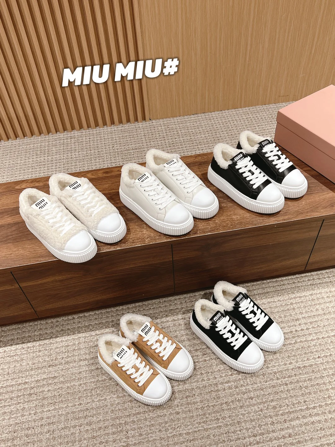 Туфли на платформе Miu Miu 2024 года, цвет ?бисквит? — изображение из коллекции.