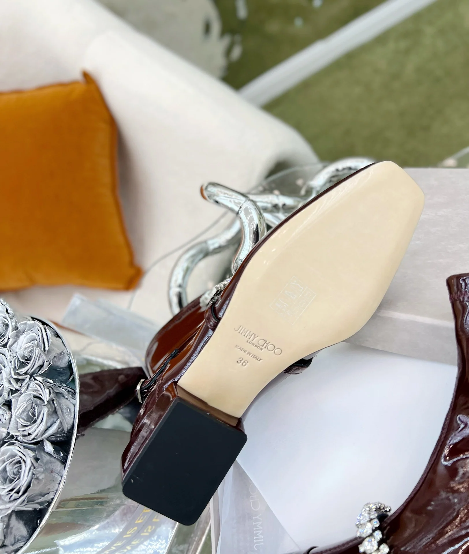 Jimmy - Новинка весны/лета 2022 - Ботильоны на резинке со стразами - 2