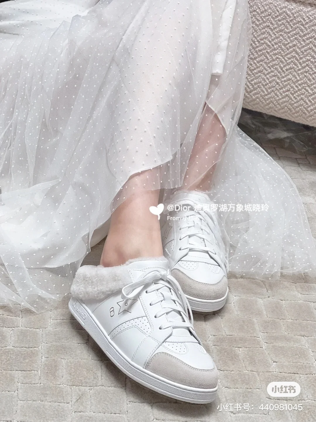 Новинка осенней коллекции Dior 2022 — кроссовки Star (имитация обуви) — фотографии вживую.