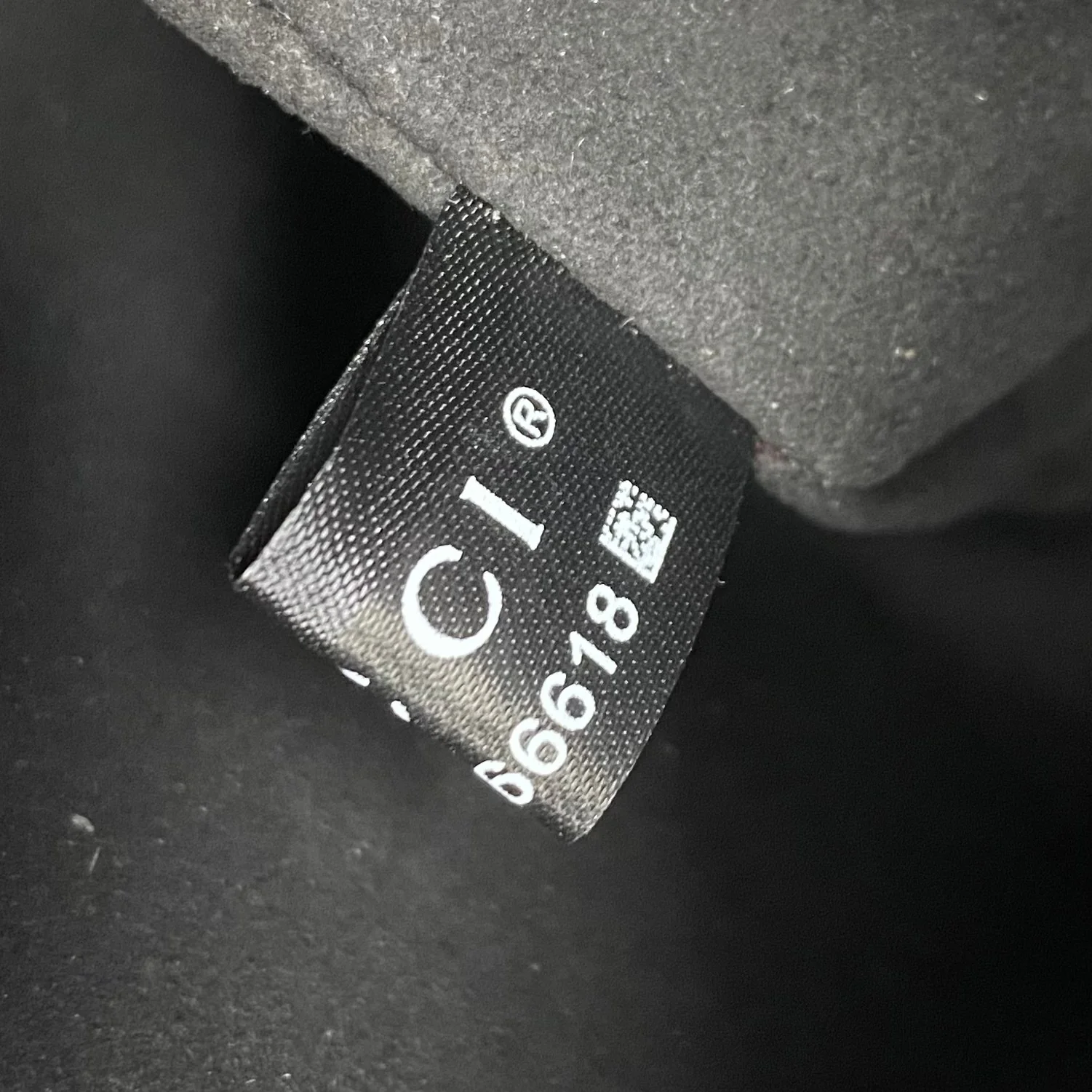 Сумка Gucci на цепочке через плечо - черная