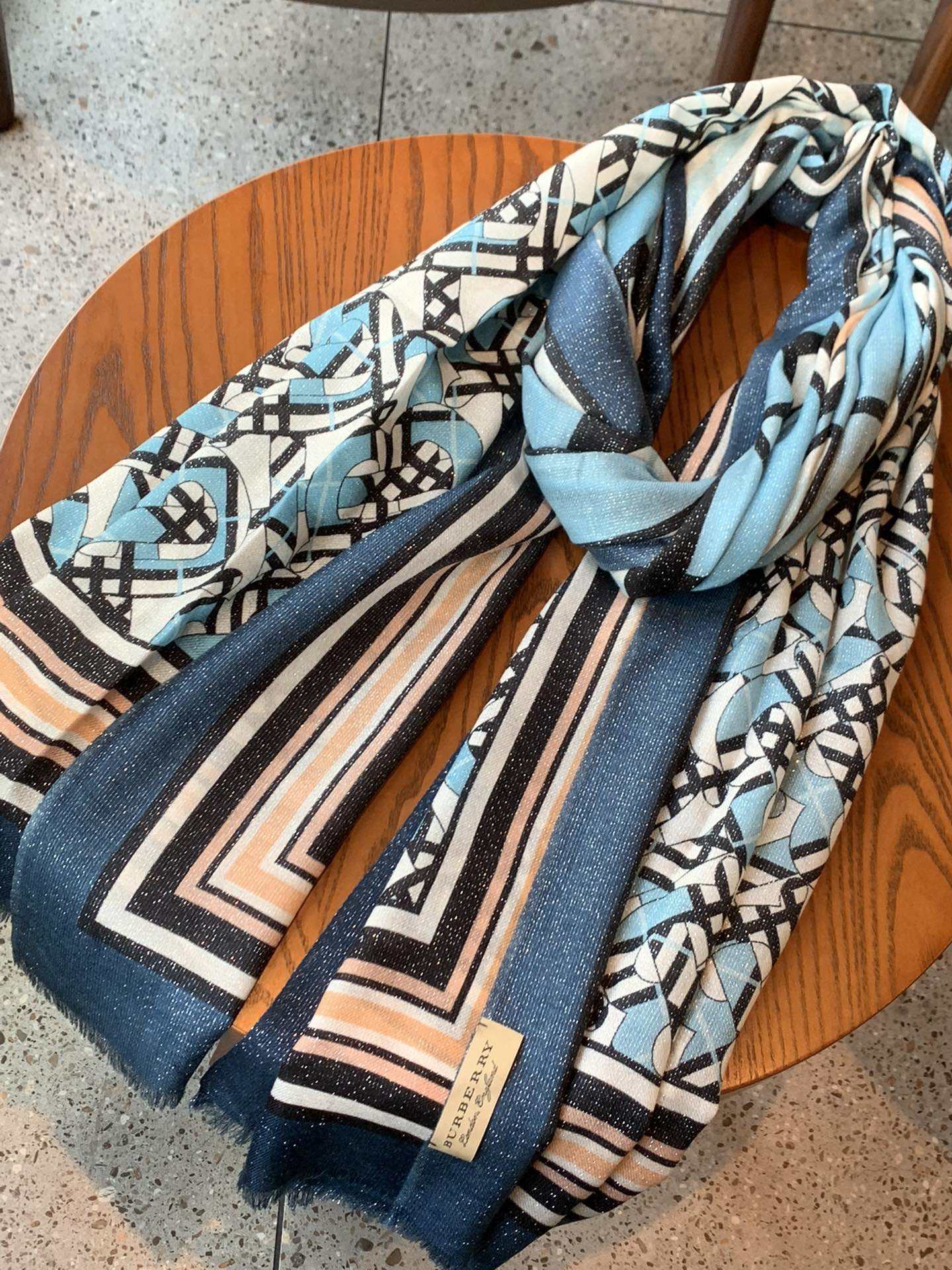 Длинный шарф Burberry с логотипом 