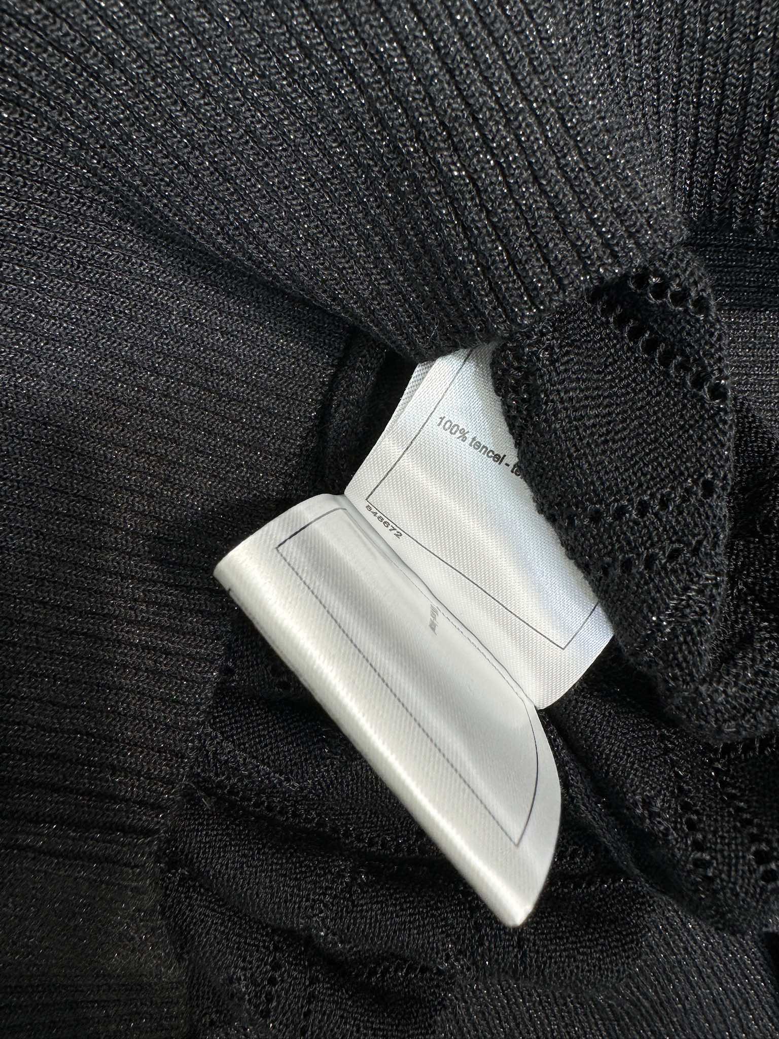 Chanel - 2403-24 Новая модель ранней весны, трикотажная футболка с коротким рукавом и ромбовидным узором Double C - Черная