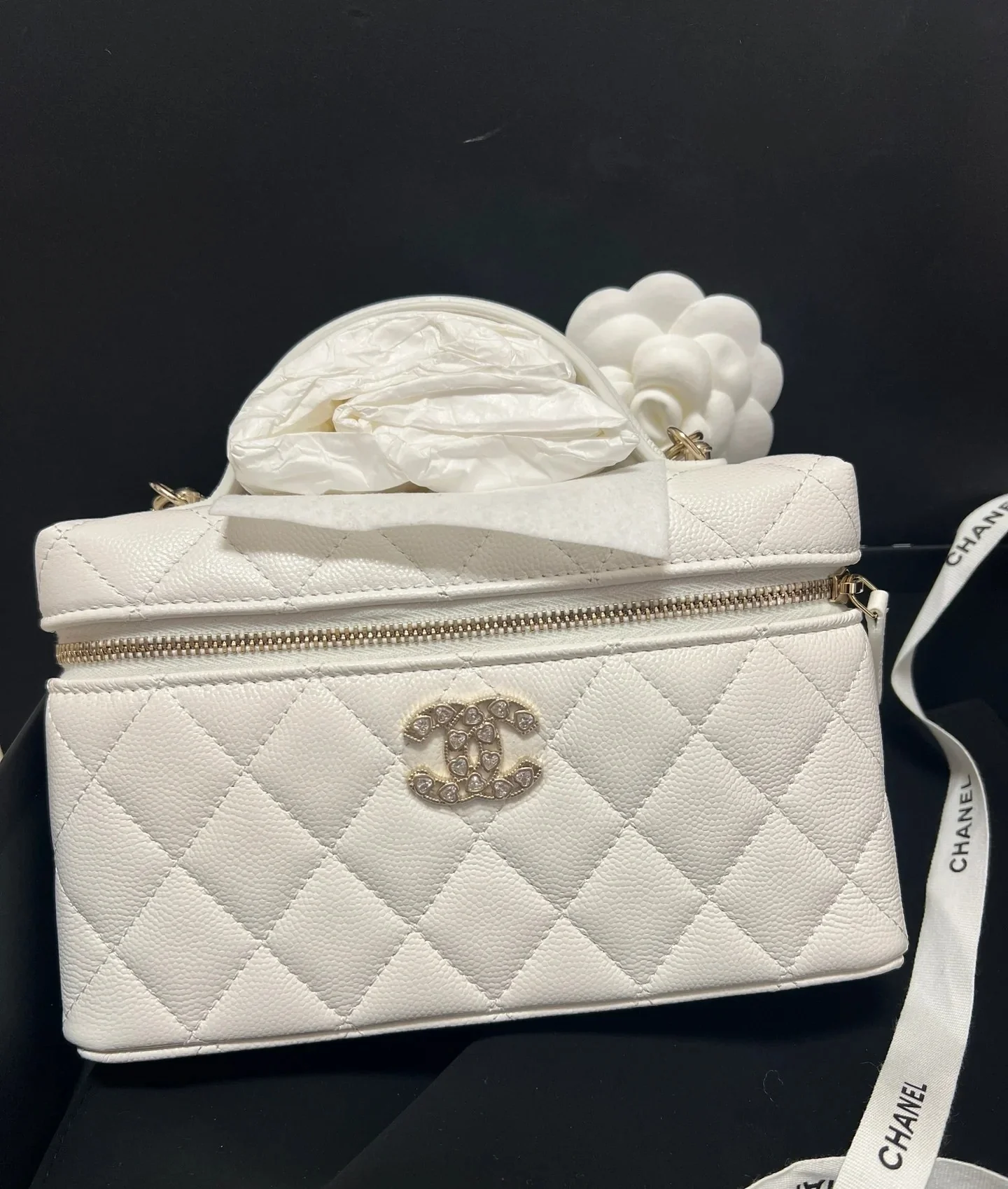 Сумочка Chanel 25p Heart Diamond LP с цепочкой - белая