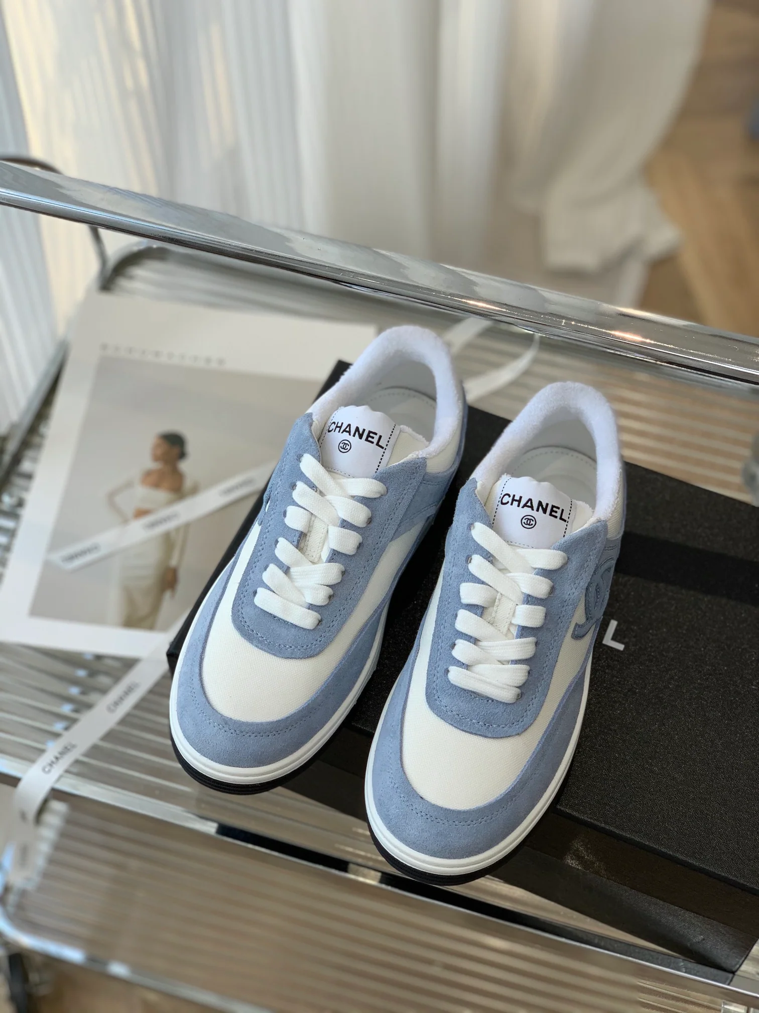 Кроссовки Chanel из парусины - синие