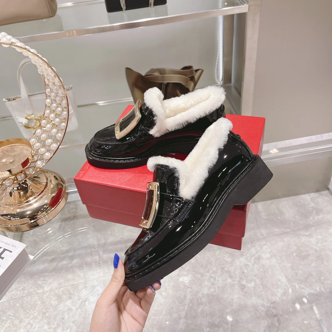 Обувь RV Shoes - Новинка сезона осень/зима 2021 - Асимметричные шерстяные ботильоны - Черные