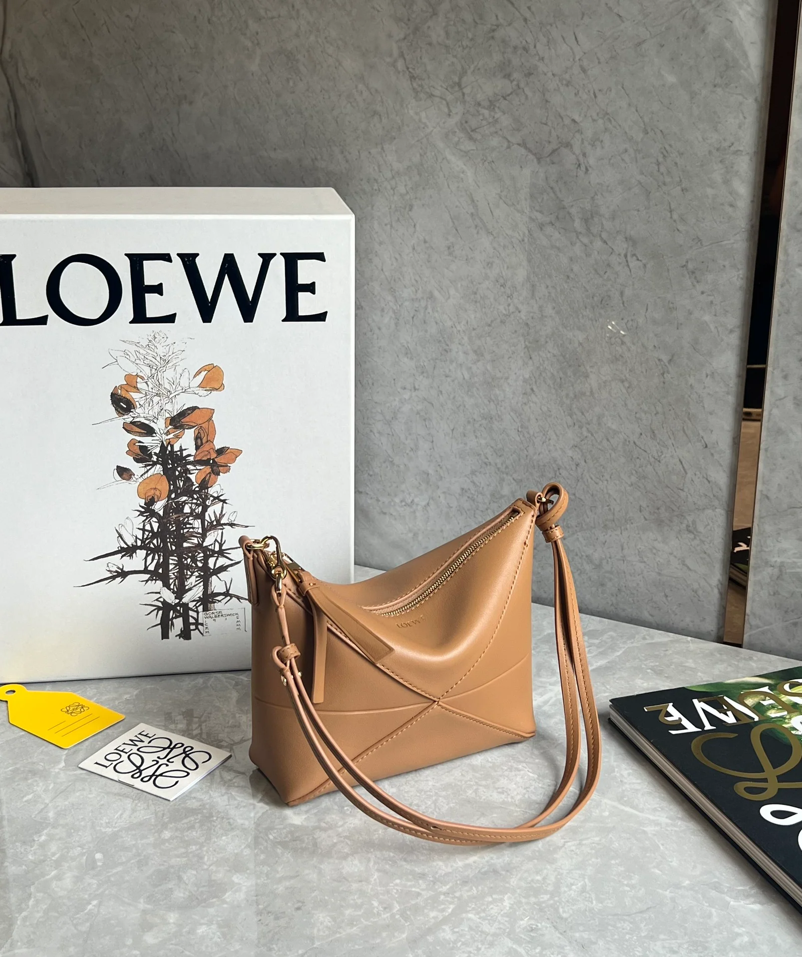 Сумка для маджонга Loewe Puzzle Fold Pouch – дубово-коричневый