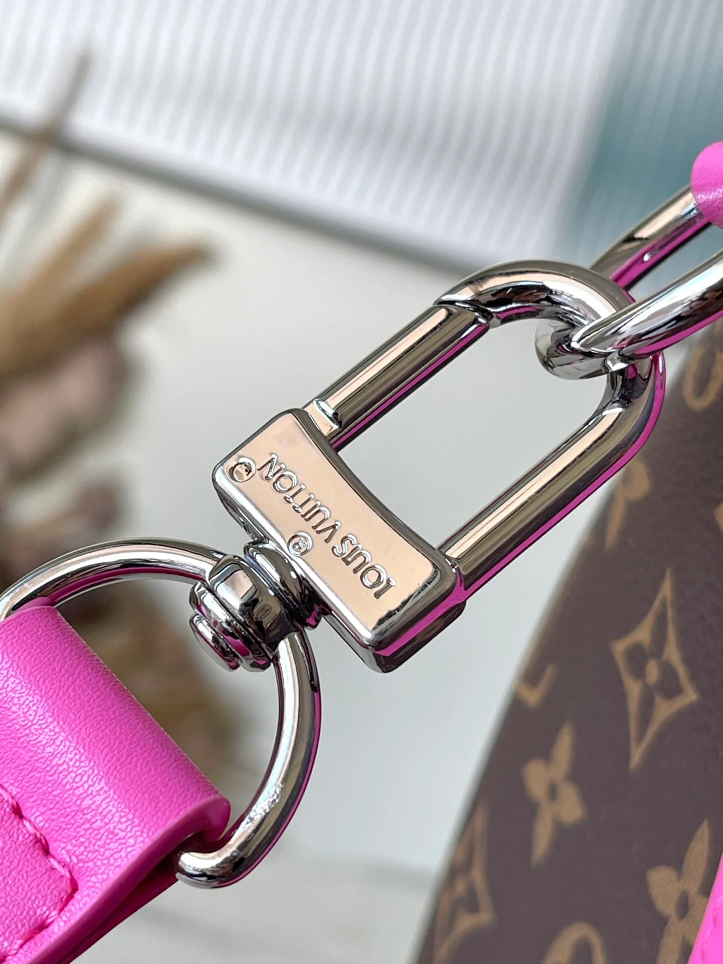 m41416-LV-Keepall-Travel Bag-Fuchsia