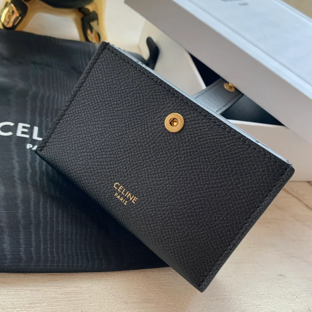 Celine 粒面牛皮风琴卡包