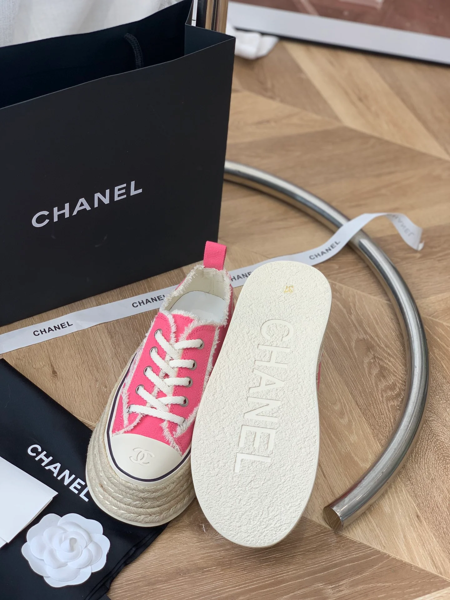 Кедовые туфли на платформе Chanel - повседневная обувь - розовые