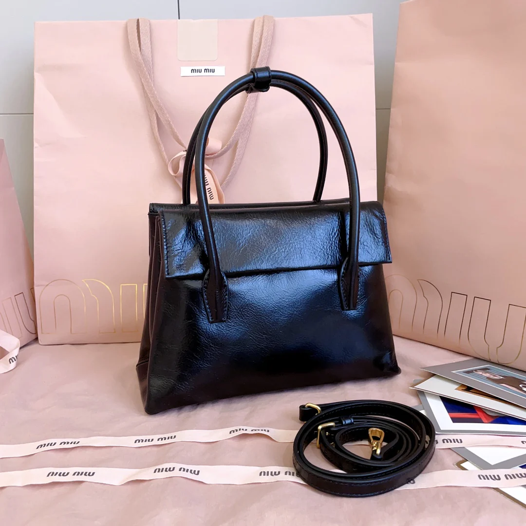 Сумка Miu Miu 5ba303 Miusolitaire из телячьей кожи - черная