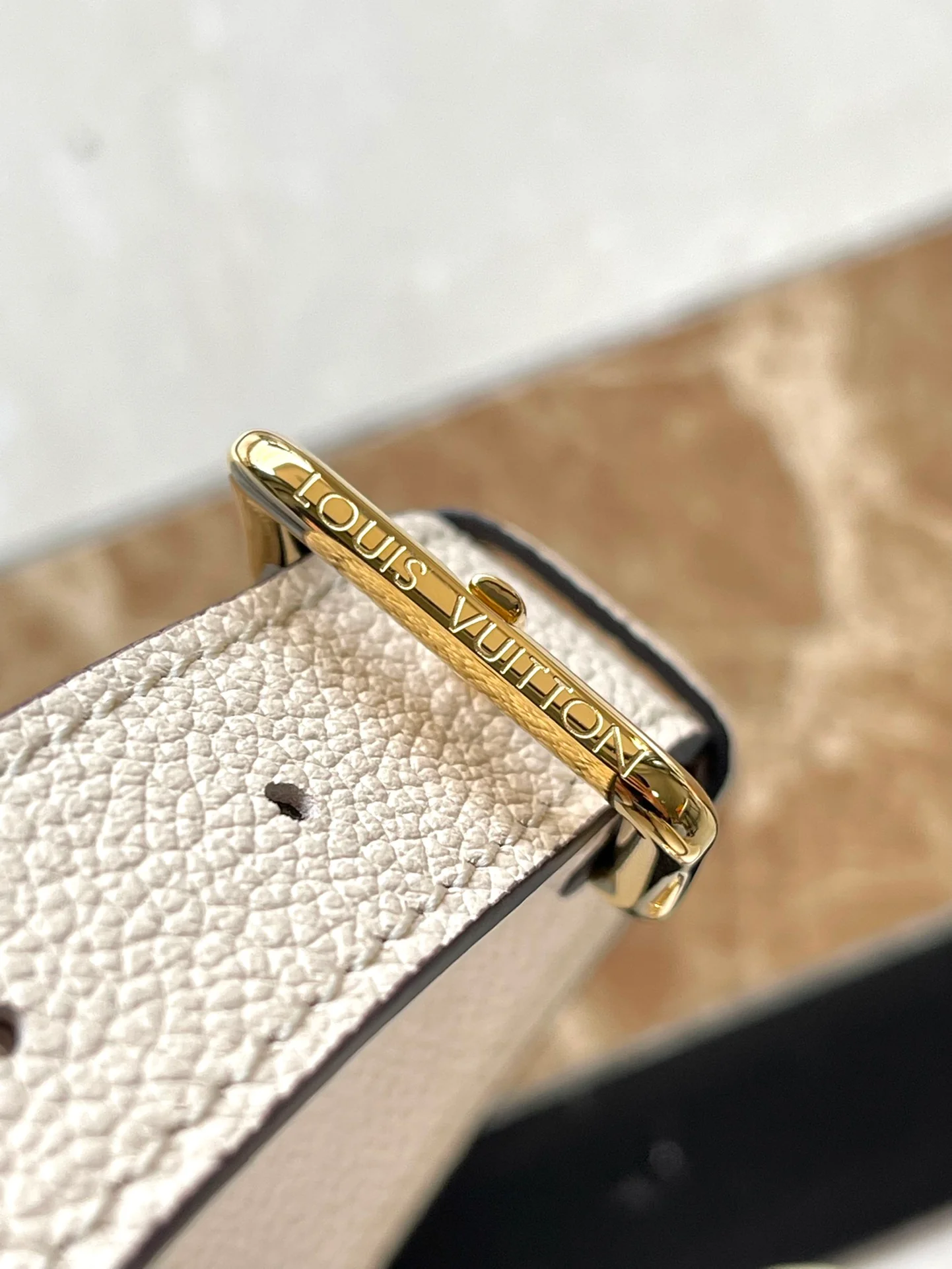 m46008-LV-madeleine-bb-handbag/crossbody bag-white