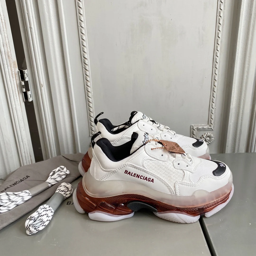 Кроссовки Balenciaga Triples Sporty Chunky - белые/коричневые