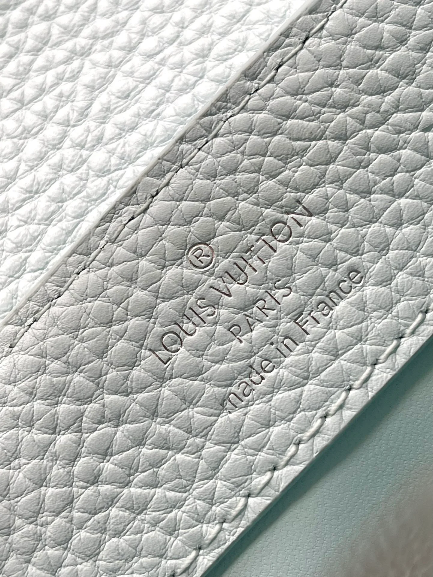 m23289-LV-capucines-mini-handbag/crossbody bag-light blue