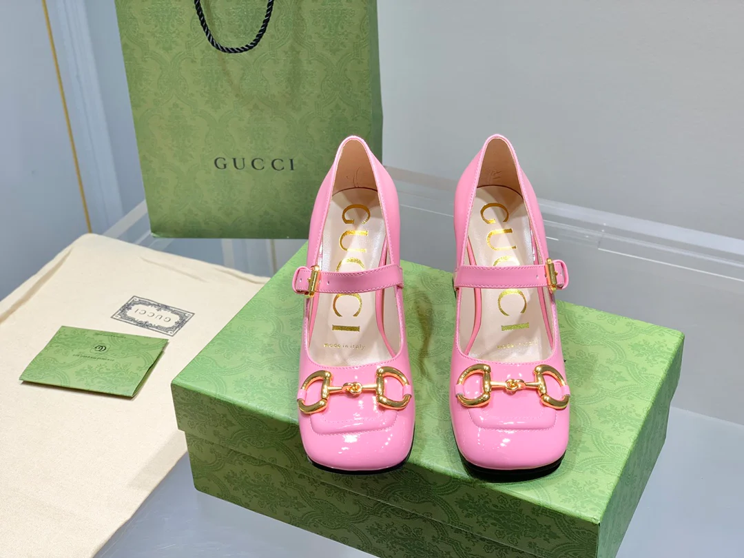 Новинка весны 2022 года от Gucci - Туфли на высоком каблуке 