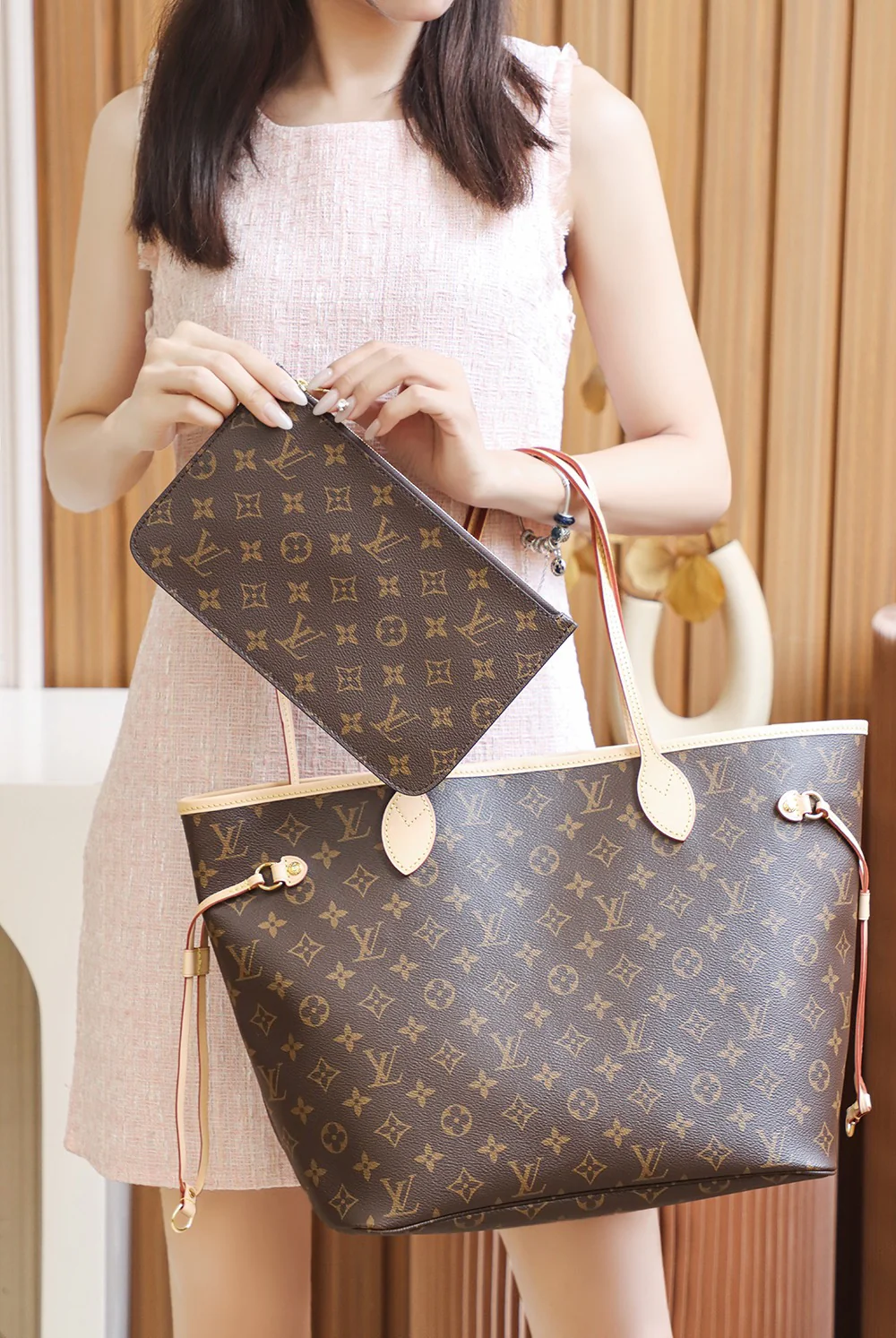 m40995-LV-Классическая сумка Neverfull с монограммой Classic Monogram