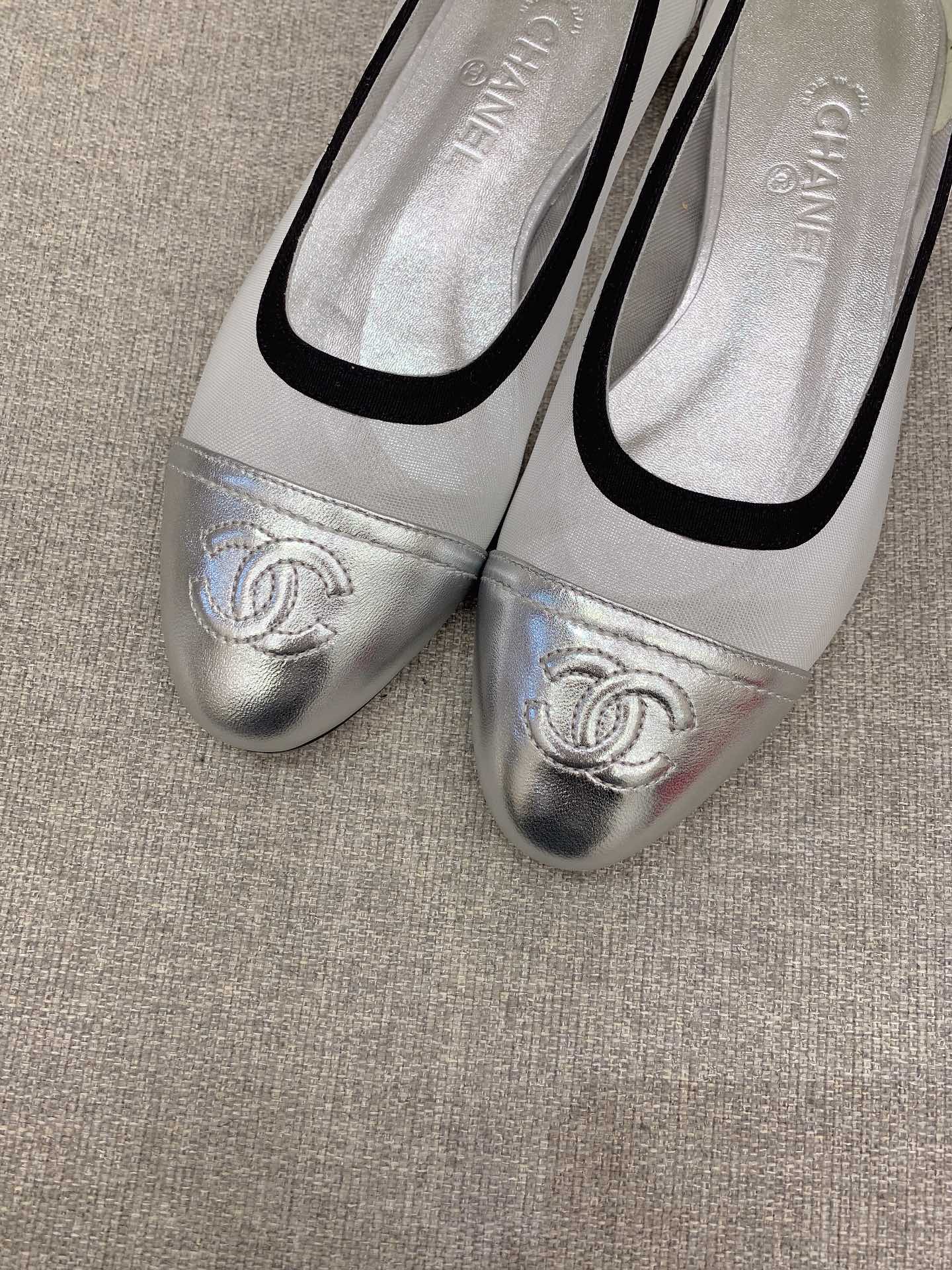 Классические балетки Chanel - серебристые - 1 шт.