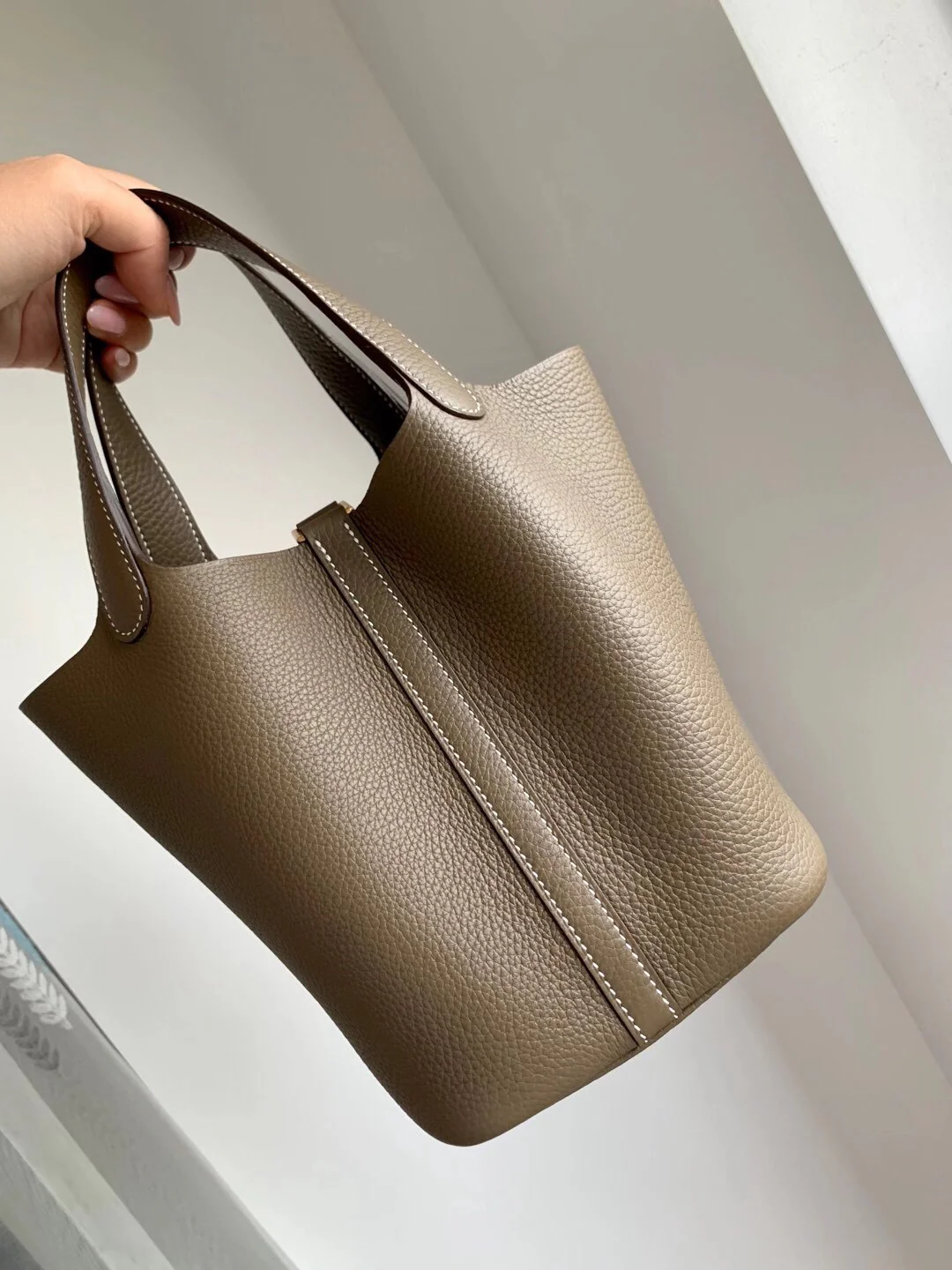 Часы Hermes Picotin 18 цвета ?слоновая кожа? с золотой пряжкой