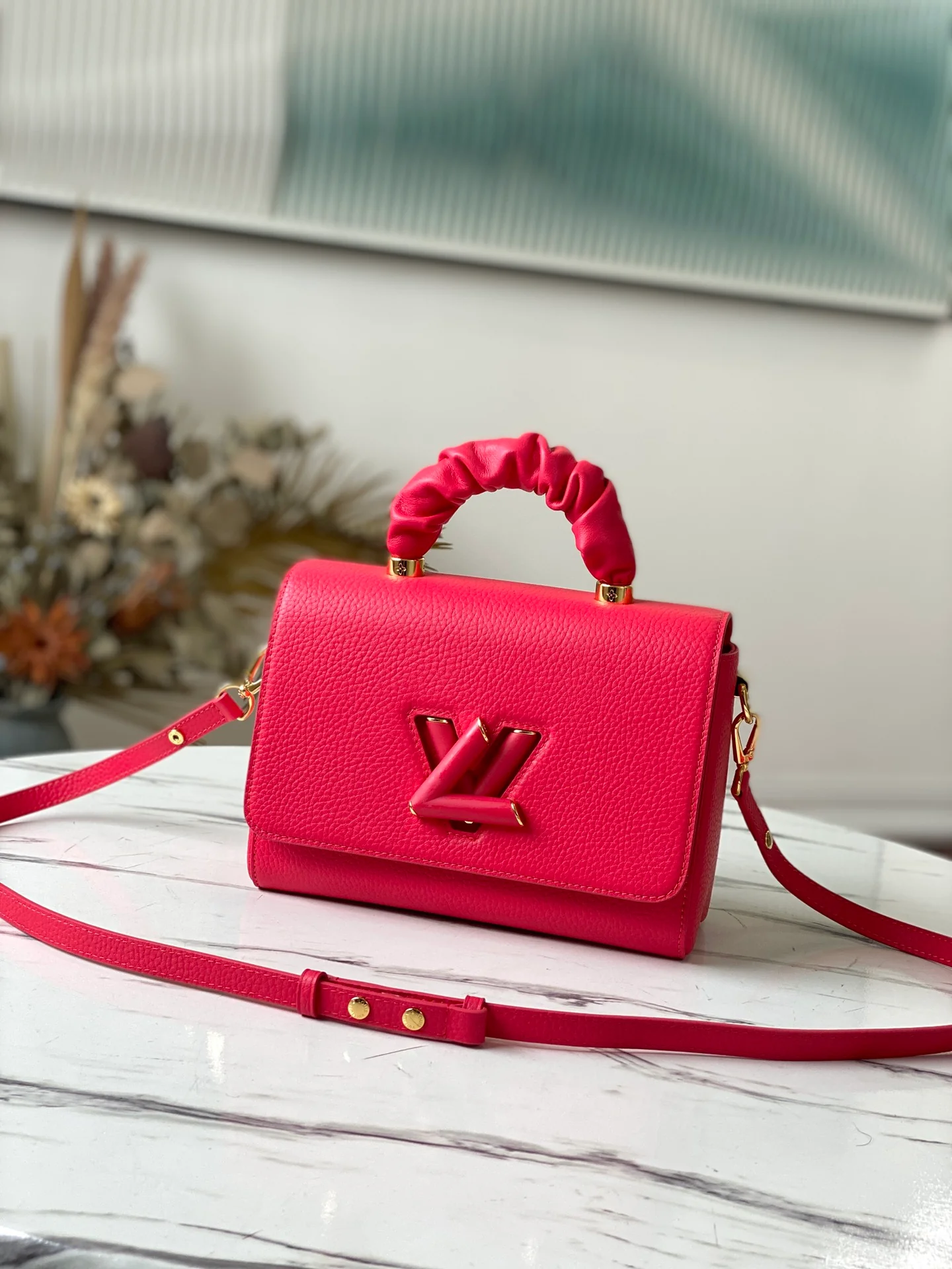 m58691-LV-twist-small handbag-red