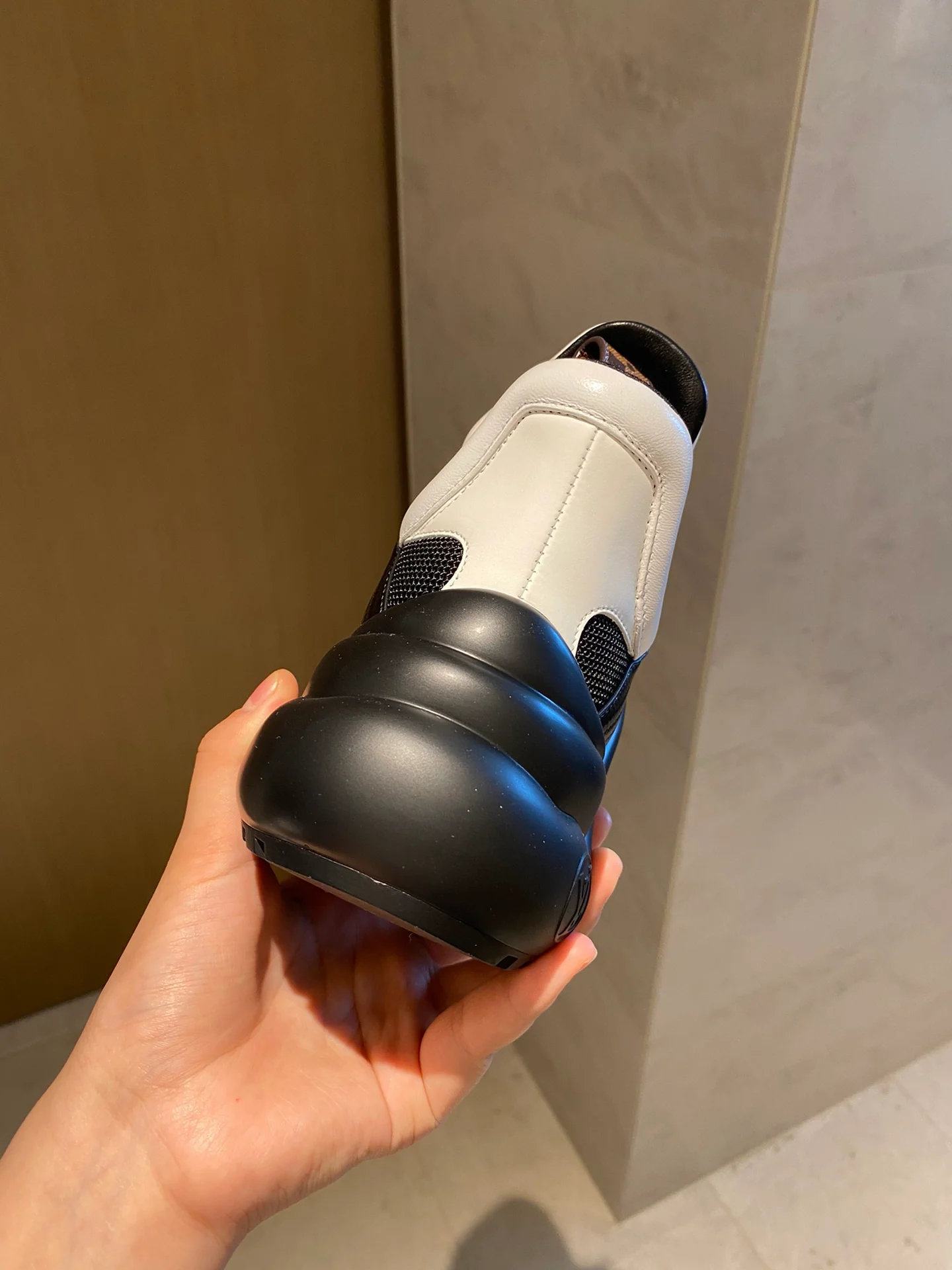 Обувь LV - LV - массивные кроссовки - 4