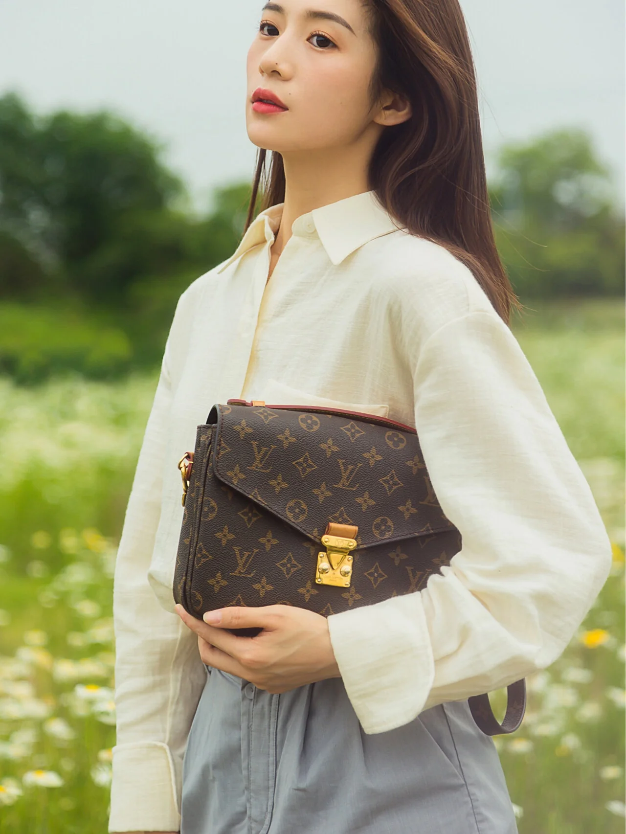m44875-LV-pochette-metis-handbag/crossbody bag