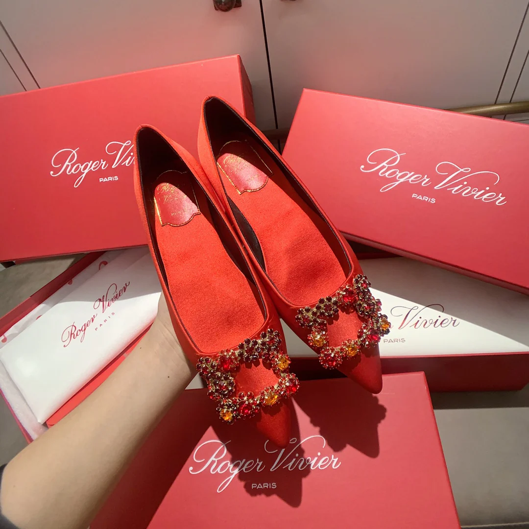 RV - Плоское дно - Шелк с застежкой из страз - Красный