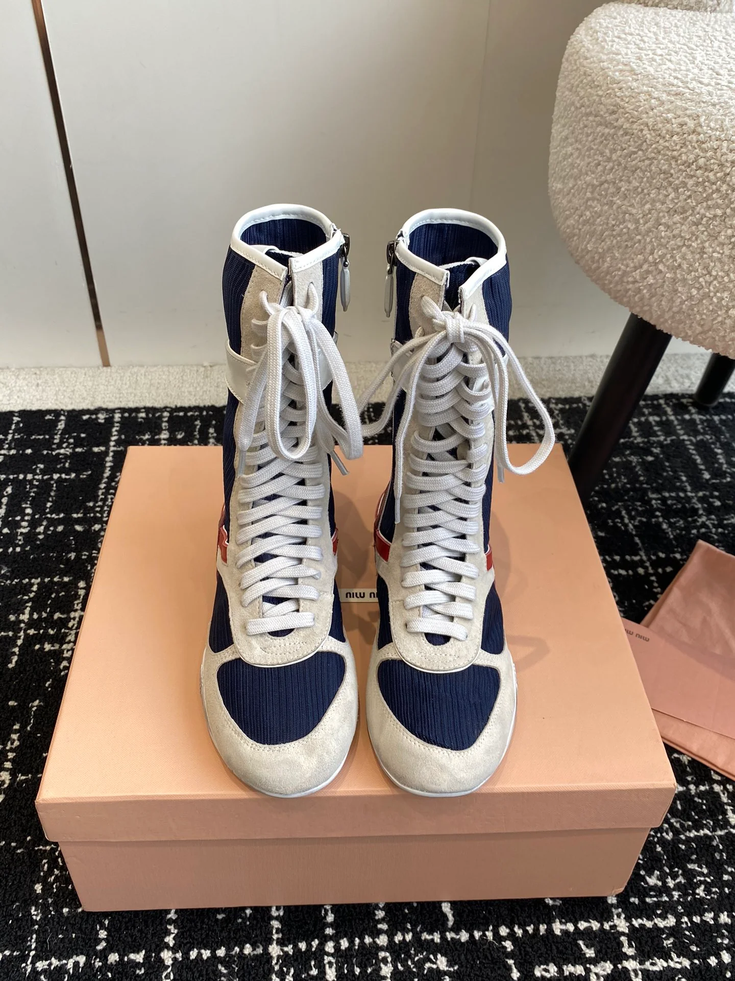 Повседневные сапоги-ботфорты Miu Miu 2025 - черные