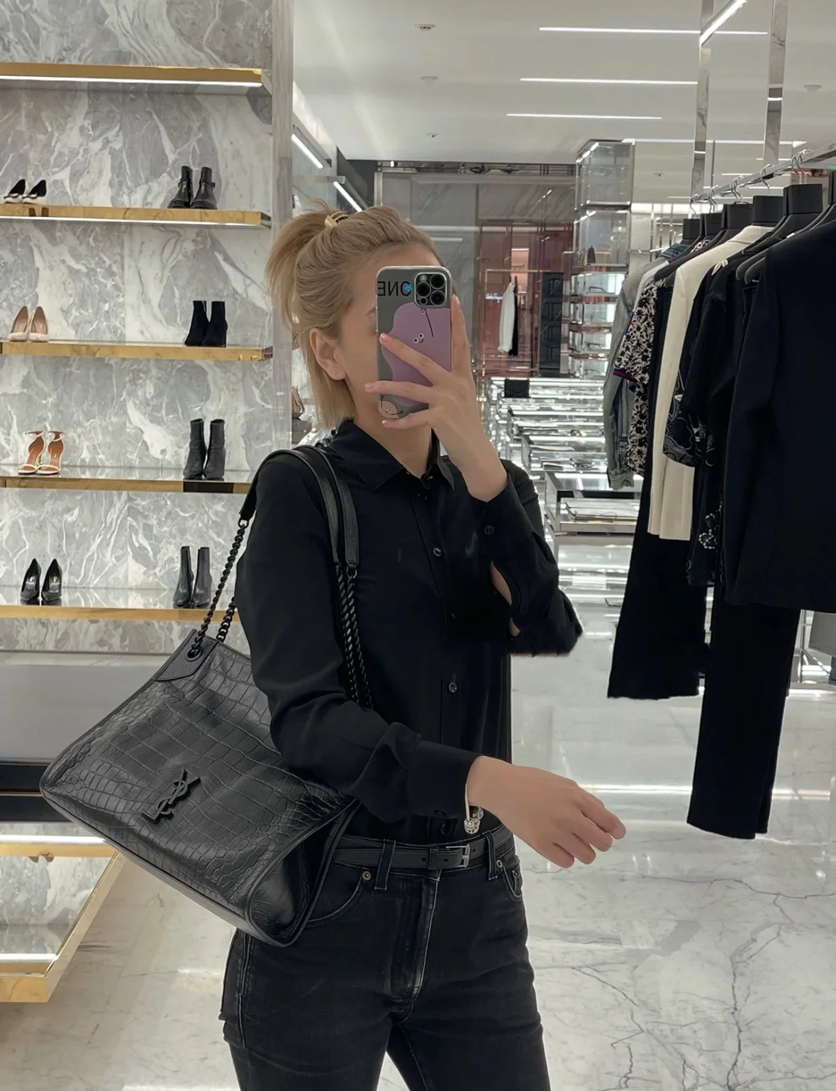 Сумка-шоппер YSL Niki - с крокодиловым принтом - черная