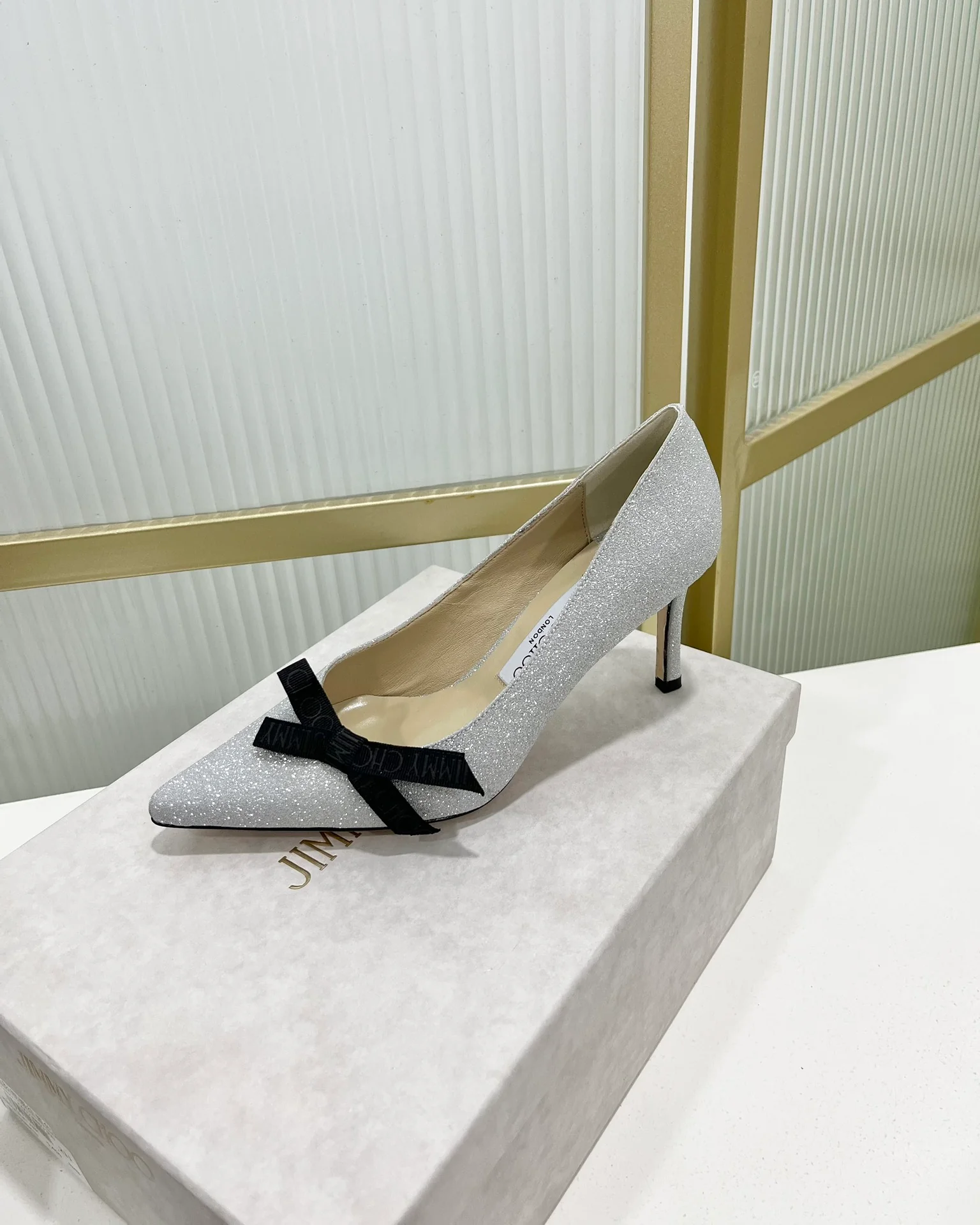 Jimmy - Новинка 2023 года - Туфли на высоком каблуке с острым носком и принтом из тесьмы - 6 см - Серебристые